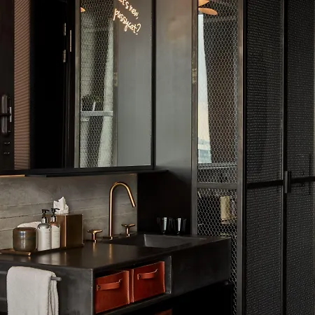 호텔 Sir Adam Hotel, Part Of Sircle Collection 4*